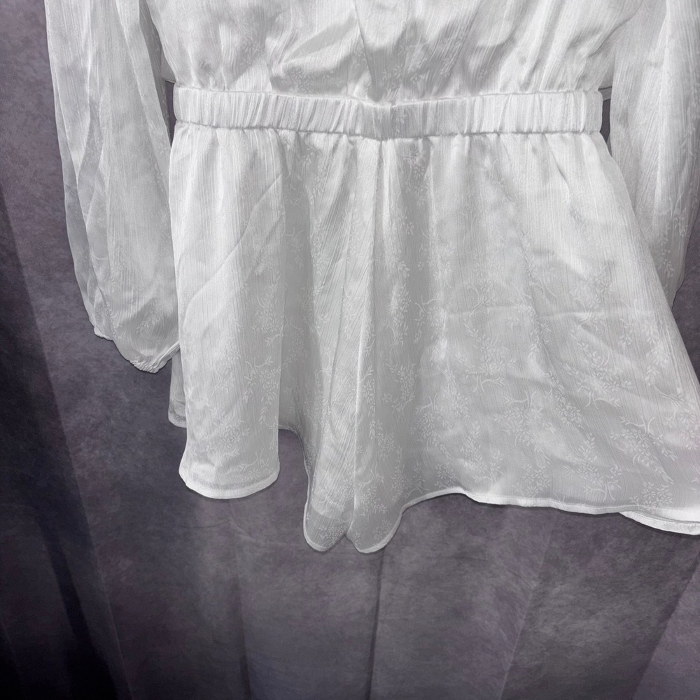 NEW LuLus Size Small Irresistibly  Floral White Satin Jacquard Tie Front Romper - Picture 6 of 12